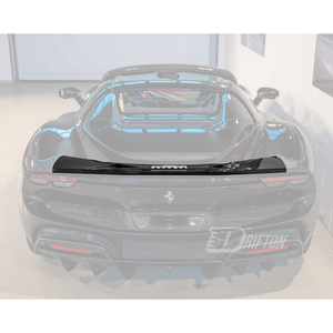 สปอยเลอร์หลังคาร์บอนไฟเบอร์แบบอัพเกรด Tailormade รุ่น 296 ดีไซน์ดั้งเดิม สำหรับ Ferrari 296 GTB & GTS Wing - Product Image 3