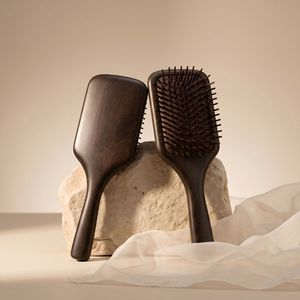 Peigne à air en bois de santal moderne et écologique pour femmes, coussin de massage des méridiens de la tête, portable et compact, pour usage domestique - Product Image 1