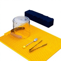 Tapis d'égouttage en silicone pour la cuisine et la table à manger, antidérapant, isolant thermique, design moderne, forme carrée