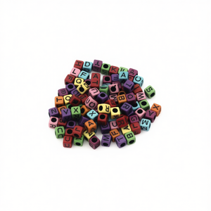 Perline con lettere Ilan 6x6mm multicolor per artigianato 17g - Product Image 1