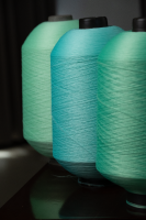Filament de tissage 100 % polyester teint en masse 75D/48F/2 DTY de qualité AA, coloré, directement de l'usine