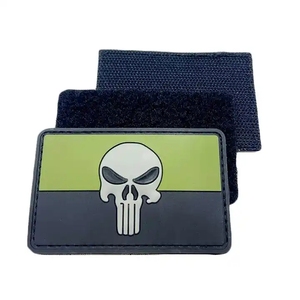 Logotipo de diseño Marca 3D Insignia de transferencia de calor Ropa Etiqueta suave en relieve Goma de silicona Pvc Parche Personalización - Product Image 1