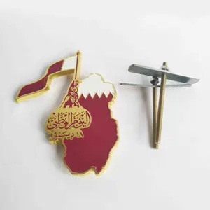 带国庆庆典标志车徽金属汽车徽章的卡塔尔地图