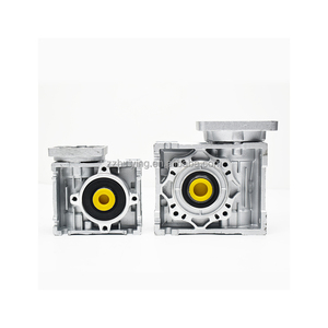 El Reductor de Engranajes Silver RV30 con Brida 56B5 se Utiliza en la Automatización de Puertas y Portones Industriales para Fábricas - Product Image 3