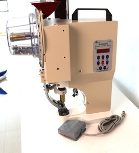 Machine à œillets électrique automatique économique en stock usine pour la découpe de trous dans les bâches publicitaires et les supports d'ordinateur - Product Image 2