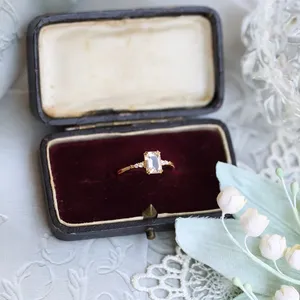 Anel Vintage LAMOON em Prata 925 para Mulheres com Cristal Natural Claro em Forma Quadrada e Acabamento em Ouro 14K Certificado como Joia Fina - Product Image 3