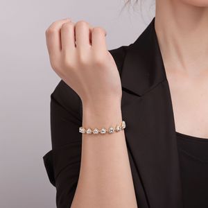 Bracelet en zircon coloré en forme de cœur pour femmes, bijoux cadeau, serti de pierres, en alliage de cuivre, accessoire de mode - Product Image 4