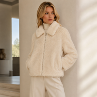 Veste courte Teddy en pure laine pour femme, col rabattu, fermeture éclair, coupe ample, en laine granulaire