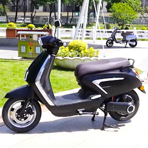CKD SKD 12 pouces <span class=keywords><strong>Scooter</strong></span> Style Vintage Moto Électrique 700/900W 55 km/h Vitesse Max Charge 200kg <span class=keywords><strong>Scooter</strong></span> Électrique - Product Image 3