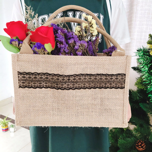 Sac en <span class=keywords><strong>jute</strong></span> naturel 100% chanvre avec <span class=keywords><strong>dentelle</strong></span>, personnalisable, noir, avec bordure en <span class=keywords><strong>dentelle</strong></span>, pochette en <span class=keywords><strong>jute</strong></span> avec logo imprimé sur mesure, vente en gros - Product Image 4