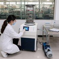 Lyophilisateur compact de laboratoire Nathi à bas prix avec une surface de lyophilisation de 0,18 m² et une température de piège froid de -60 °C