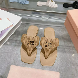2026Top Luxury Designer Flip Flops Ladies Ruched Flat Slides Open Toe Soft Sole Slippers Casual Summer Outdoor Daily Comfortable - Product Image 4
