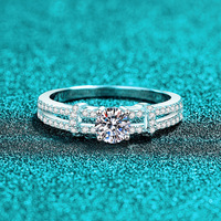 Bague en argent sterling S925 OAHLAN Fine Jewelry avec moissanite ronde de 0,5 ct, double rangée de pierres, pour femme, cadeau d'anniversaire de mariage