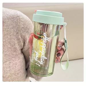 Gourde portable en plastique de 600 ml avec sangle de poignet <span class=keywords><strong>et</strong></span> paille – Bouteilles d'eau personnalisées pour écolières, tasse d'été pour le camping - Product Image 4