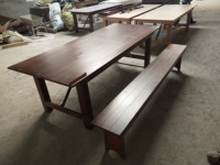 Table rustique de ferme robuste de 6 pi (1,8 m) ou 8 pi (2,4 m) pour hôtels, mariages, événements et fêtes, avec bancs pliants en bois massif