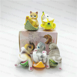 Petit cadeau pour les amoureux des chats Kitty portant sur des tranches de fruits art jouet mignon figurine en plastique jouet restaurant <span class=keywords><strong>Happy</strong></span> Meal promo idée cadeau - Product Image 5