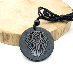 Vente en gros de <span class=keywords><strong>la</strong></span> Russie véritable collier pendentif en shunglite d'élite naturelle pierre précieuse plaque de protection cadeau 35-40MM - Product Image 3