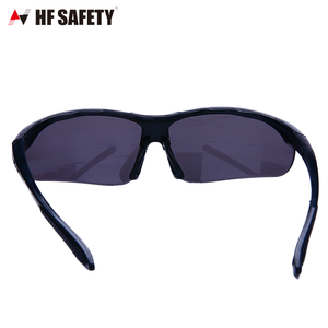 Material de lente de policarbonato oscuro Gafas DE SEGURIDAD Antiniebla Gafas de trabajo protectoras antiimpacto con marco de nylon Protección ocular - Product Image 4