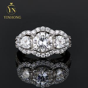 Klassischer 2ct Oval Brilliant Moissan ite Diamantring mit Vvs Oval Moissan ite Modischer leichter Luxus Ehering - Product Image 6