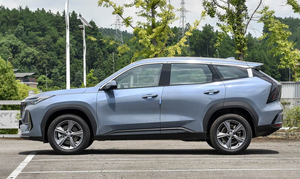 Geely BOLY L 2025 1.5TD DCT Edición Set Sail, SUV de 5 Plazas, Volante a la Izquierda, Aire Acondicionado Automático, Luces LED, Cámara Trasera 360° Económica - Product Image 4