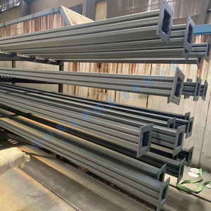 Palo Quadrato in Acciaio HUATAI di Alta Qualità Q235 7m 8m 9m 10m, Palo in Acciaio Zincato a Caldo per Illuminazione Stradale Solare - Product Image 5