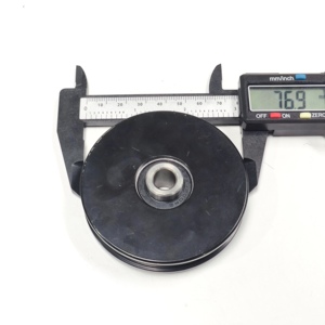 Puleggia in ghisa da 3 pollici per porta garage con cuscinetto 6200RS per sistema a molla di estensione - Product Image 1