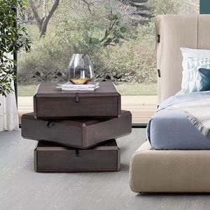 Mesita de Noche Giratoria Moderna y Minimalista de Madera Maciza de Nogal Ahumado con Acabado Negro Mate, Mueble de Almacenamiento para Dormitorio o Sala de Estar - Product Image 2