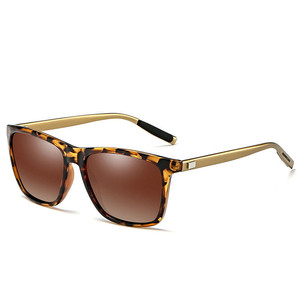 <span class=keywords><strong>Occhiali</strong></span> <span class=keywords><strong>da</strong></span> <span class=keywords><strong>Sole</strong></span> Polarizzati <span class=keywords><strong>da</strong></span> Ciclismo in Alluminio e Magnesio per <span class=keywords><strong>Uomo</strong></span> e Donna, Classici <span class=keywords><strong>Occhiali</strong></span> <span class=keywords><strong>da</strong></span> Esterno per Guida - Product Image 3