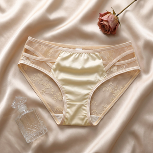 Braguitas de bikini de satén de lujo para mujer al por mayor, de color liso con aberturas laterales, de cintura media, de malla transparente, suaves y elásticas - Product Image 4