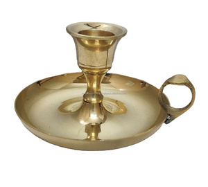 Hermoso Candelabro de Latón Puro con Acabado Dorado, Perfecto para Decoración Navideña de Iglesias e Ideas de Regalos Festivos Encantadores - Product Image 1