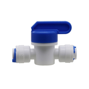Robinet à bille droit égal à connexion rapide 1/4 pouce, raccords de coupure à pousser pour système de purification d'eau RO/DI - Product Image 1