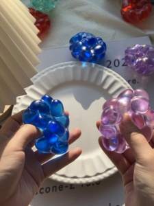 Balle anti-stress en cristal transparent Gemstone Clear Squishy - Jouet sensoriel transparent en forme de gemme pour soulager l'anxiété - Product Image 1