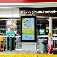 Señalización Digital Táctil para Exteriores con Clasificación IP65, 3500nits de Alto Brillo, Pantalla Horizontal de Montaje en Pared para Zonas Públicas
