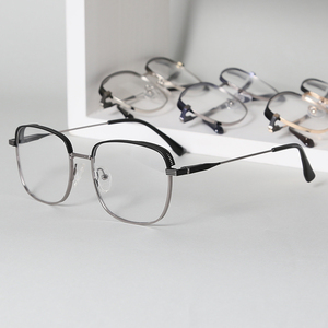 Nouvelles montures optiques carrées en métal <span class=keywords><strong>2023</strong></span>, grandes montures surdimensionnées, style professionnel, <span class=keywords><strong>lunettes</strong></span> pour hommes, myopie, hypermétropie, <span class=keywords><strong>tendances</strong></span> en matière de <span class=keywords><strong>lunettes</strong></span>, solides, anti- - Product Image 1