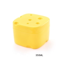 Herbruikbare plastic opbergdoos voor fruit in de vorm van avocado, ui, citroen en tomaat. Plastic bewaardoos voor verse voedsel in de koelkast.