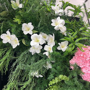 Toile de fond vert luxuriant avec décorations de mariage colorées rose, blanc et jaune et arche florale 8 pieds en soie 3D - Product Image 4