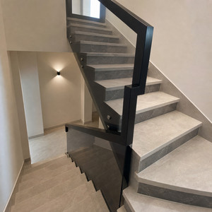 Escalera Recta de Mármol Premium para Proyecto Residencial con Material de Piedra de Alta Calidad y Diseño Refinado - Product Image 5