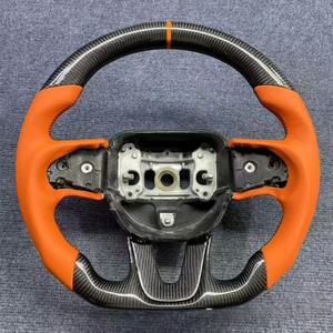 Accessoires de voiture orange pour Dodge Charger <span class=keywords><strong>Challenger</strong></span> Hellcat Charger <span class=keywords><strong>Challenger</strong></span> SRT <span class=keywords><strong>RT</strong></span> 2015 2016 Volant en fibre de carbone - Product Image 1