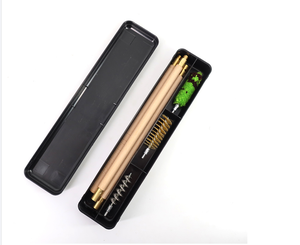Accessoires d'armes à feu universels 12ga Kit de <span class=keywords><strong>nettoyage</strong></span> de pistolet Brosse à tige <span class=keywords><strong>en</strong></span> <span class=keywords><strong>bois</strong></span> Boîtier <span class=keywords><strong>en</strong></span> plastique - Product Image 1