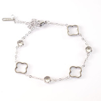 Fabricante personalizado diseño personalizado alta calidad al por mayor marca joyería mujer pulsera de trébol de acero inoxidable