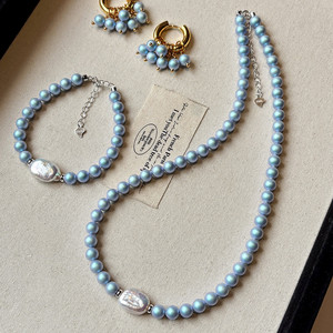 <span class=keywords><strong>Set</strong></span> di Gioielli da Donna con Collana di Perle Barocche d'Acqua Dolce, Cristalli <span class=keywords><strong>Swarovski</strong></span> Blu Iridescenti, Bracciale alla Moda e Orecchini a Clip - Product Image 3