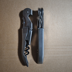 Sacacorchos de 2 Pasos de Diseño Plano Moderno de Acero Inoxidable con Logotipo Personalizado, Marca <span class=keywords><strong>HAPPYWAY</strong></span>, Alta Calidad, Duradero e Innovador - Product Image 1
