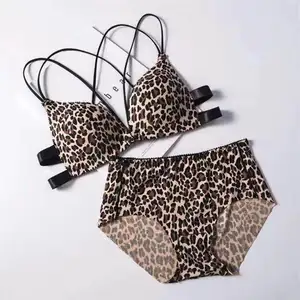 ensembles soutien-gorge et slip ladies bra brief set Floral Print Wireless Cross Back Front Closure push up bra