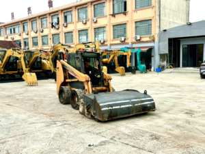 Chargeuse-pelleteuse Case 420 d'occasion en bon état Chargeuse compacte CASE 430 CASE 440 d'occasion à vendre - Product Image 5