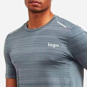 Camiseta Deportiva Formal Reflectante Personalizada OEM para Hombre, Absorbente de Humedad, Transpirable, con Logotipo Estampado para Gimnasio - Product Image 4