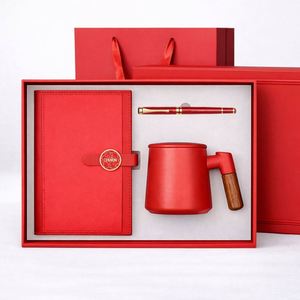 Set de Regalo Corporativo de Alta Gama, Cuaderno de Oficina de Cuero PU, Taza y Bolígrafo con Logotipo Personalizado, Impresión en Serigrafía para Uso Promocional - Product Image 4