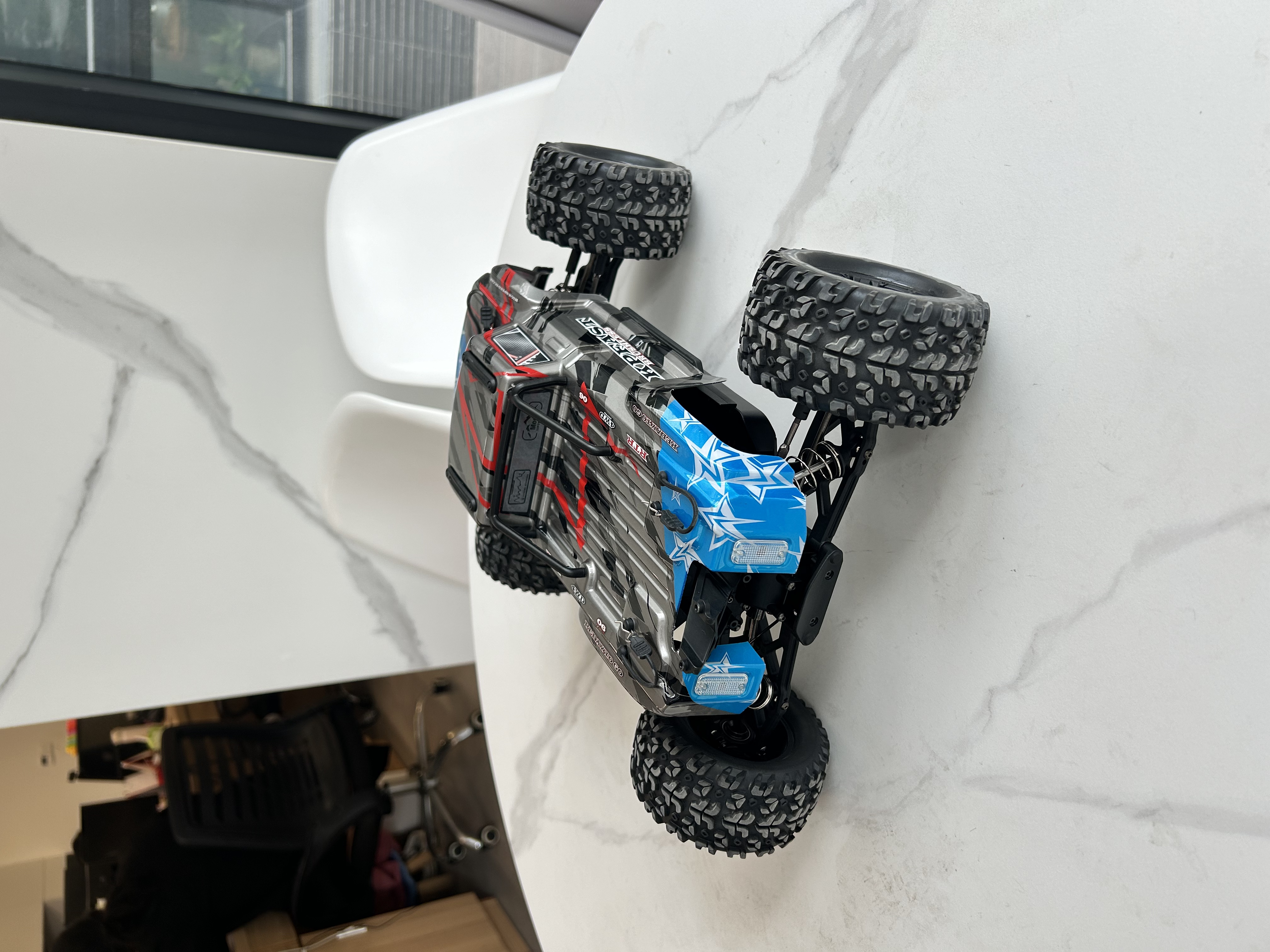 บลู+แกรี่