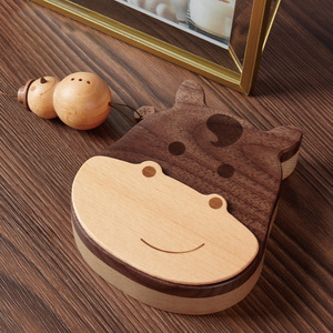 กล่องสะสมน้ำนมลายการ์ตูนของจีนกล่องเก็บขนสีดำวอลนัทที่ทำจากไม้เพื่อการเก็บรวบรวมแบบสร้างสรรค์สำหรับเด็กทารก - Product Image 4