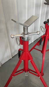 Soporte de Tubo Plegable Portátil Rojo E-Work 1107F con Trípode de Acero Inoxidable con Cabezal en V, Tubos de Soporte de 12 Pulgadas, Capacidad de Carga de 1200 kg - Product Image 2
