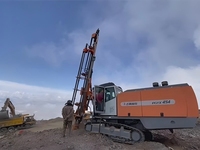 ZGYX 454T Foreuse hydraulique portative automatique sur chenilles pour le forage de trous de mine et de trous de dynamitage en surface pour l'exploitation en carrière